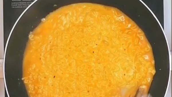 الاندومي بالشيتوس 