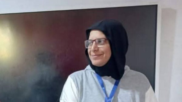 “ميس نيفين” مدرسة أنقذت تلاميذ مدرسة من هجوم كلب ضال