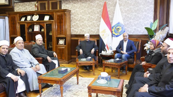رئيس جامعة دمنهور يستقبل وفد "وعظ البحيرة" 