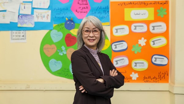 مشرفة تعليمية يابانية