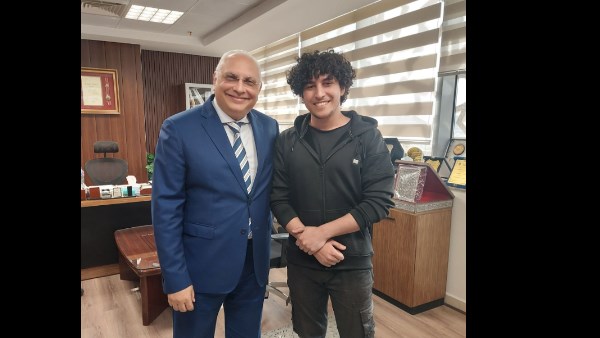 طالب بمدرسة الضبعة النووية يبتكر طائرة بدون طيار