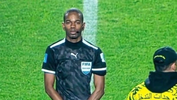 الحكم السنغالي عيسى سي 