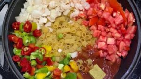 طريقة عمل مكرونة العشر دقائق 