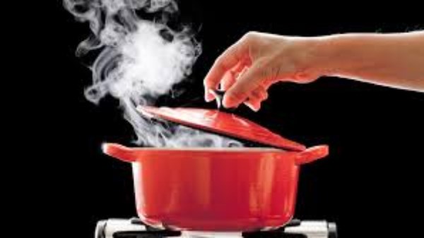 حيل هتساعد في تسوية الأكل سريعًا.. طرق ذكية توفّر وقتك في المطبخ 