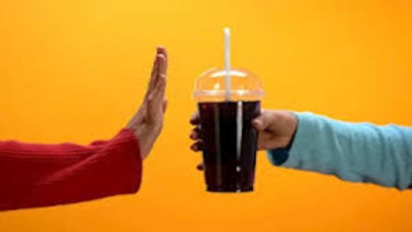 مش بس السكر.. 5 أطعمة يومية بتدمر أعصابك في صمت 