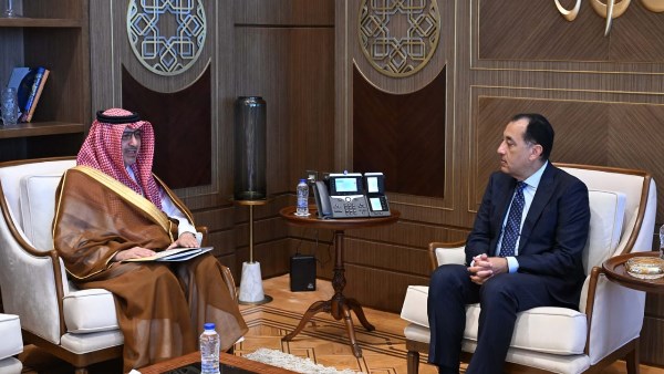 رئيس الوزراء يستقبل سفير خادم الحرمين الشريفين لدى مصر لبحث تعزيز التعاون المشترك