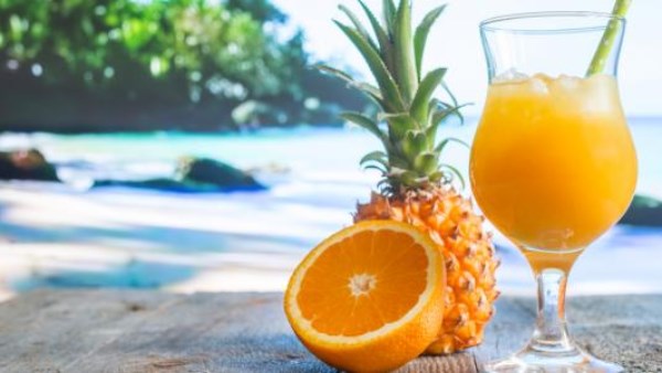 ماذا يحدث لجسمك عند تناول عصير البرتقال مع الاناناس؟