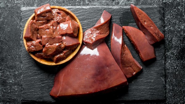 ماذا يحدث لجسمك عند تناول الكبدة الفاسدة؟