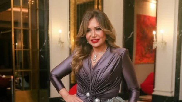 ليلى علوى تثير الجدل بجمالها الملفت