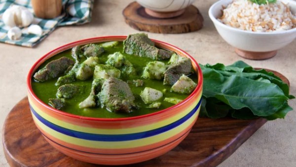 طريقة عمل القلقاس بالخُضرة ..