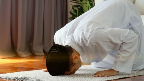 حكم تكرار قراءة الفاتحة في الركعة الواحدة.. الإفتاء تجيب حكم تكرار قراءة الفاتحة في الركعة الواحدة.. الإفتاء تجيب