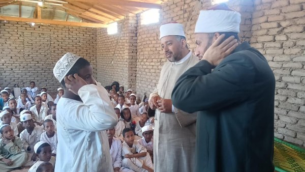 قافلة البحوث الإسلامية تبدأ نشاطها بزيارات ميدانية لحلايب وشلاتين وأبو رماد وسط ترحيب من الأهالي