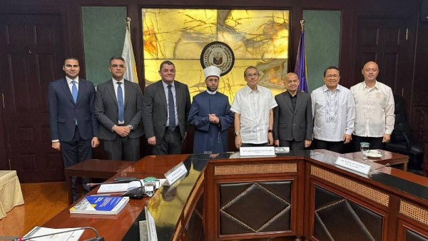 حفاوة بالغة بوزير الأوقاف في الفلبين