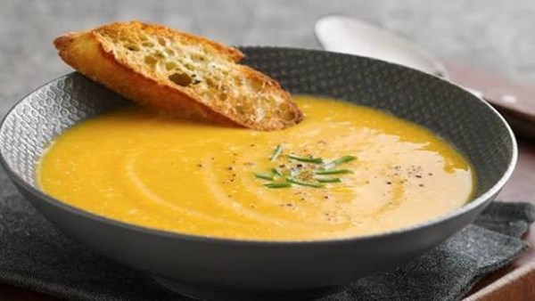 طريقة عمل شوربة العدس الأصفر