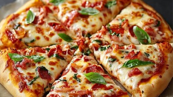 طريقة عمل عجينة البيتزا الإيطالية بدون زيت