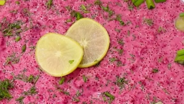 طريقة عمل سلطة بطارخ الرنجة بالبنجر 