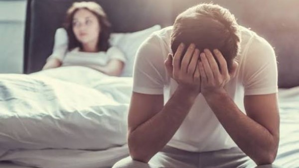 كيف تؤثر الإباحية على الدماغ والعلاقة الزوجية؟