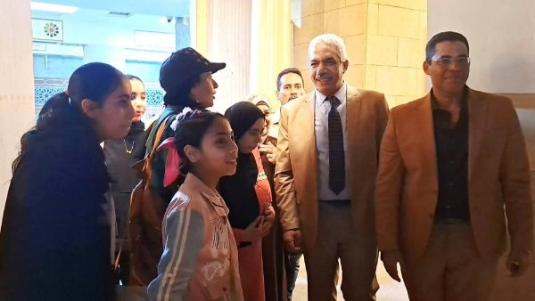 نائب رئيس جامعة الأزهر داخل المستشفى 