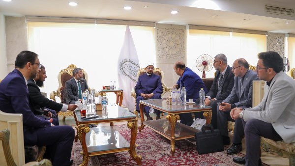 أمين البحوث الإسلاميَّة يبحث مع وفد الجامعة الإسلاميَّة بالمالديف آفاق التعاون