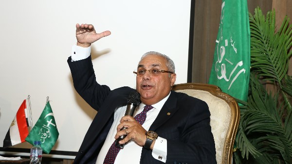 الدكتور هاشم السيد 