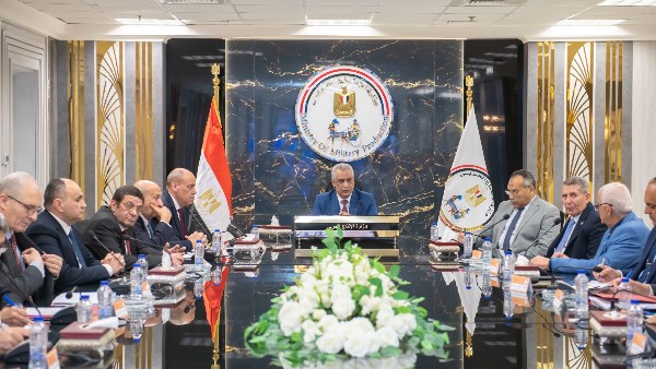 الدكتور  صلاح سليمان جمبلاط وزير الدولة للإنتاج الحربي