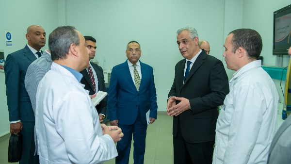 "جمبلاط" في زيارة لمركز التميز العلمي والتكنولوجي