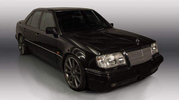 مرسيدس E500 بتوقيع بورشه