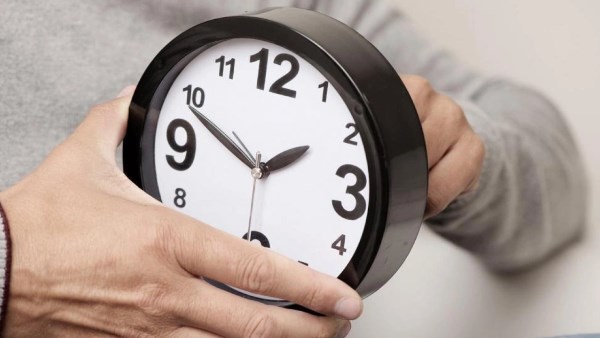  موعد بدء التوقيت الصيفي 2026