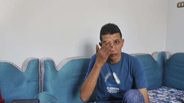 عودة البطل إسلام لأهله بعد غياب استمر 43 عاما