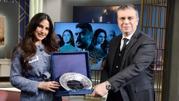 درة ضيفة الإعلامي عمرو الليثي ببرنامج واحد من الناس.. الأحد والاثنين