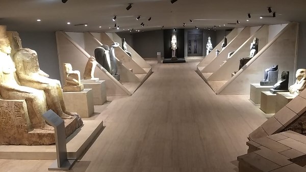 قاعة الخبيئة بمتحف الأقصر 