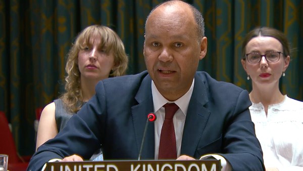 المبعوث البريطاني 