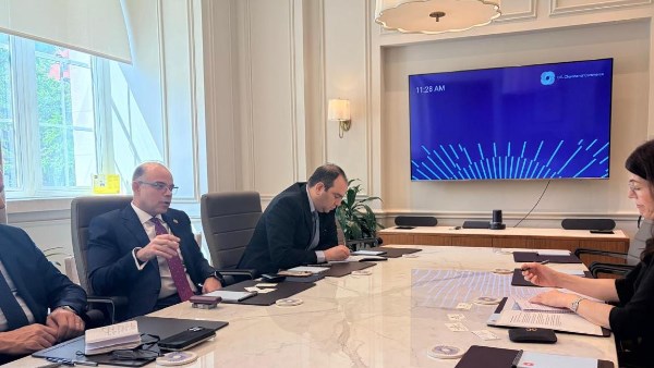 جانب من الاجتماع 