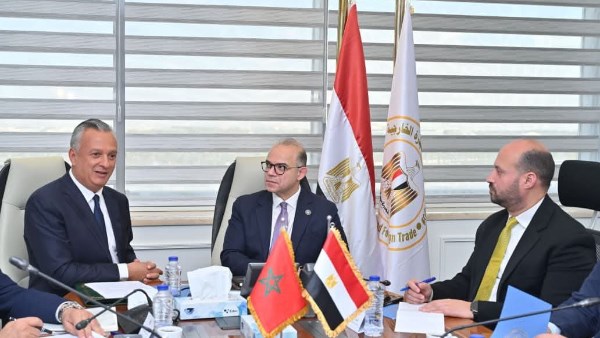 الدكتور محمد فريد وزير الاستثمار والتجارة الخارجية 