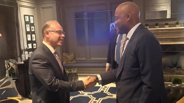 الدكتور محمد فريد وزير الاستثمار والتجارة الخارجية 