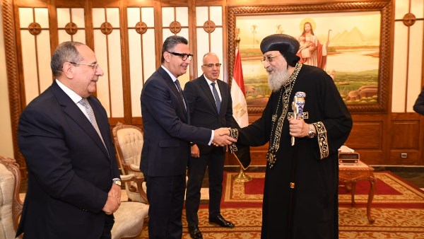 وزير التموين والبابا تواضروس