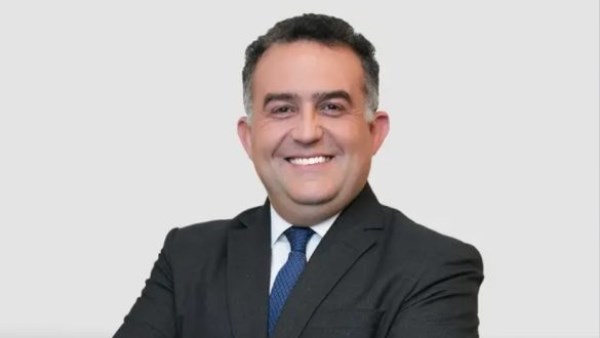 عمر رضوان رئيس البورصة المصرية الجديد 