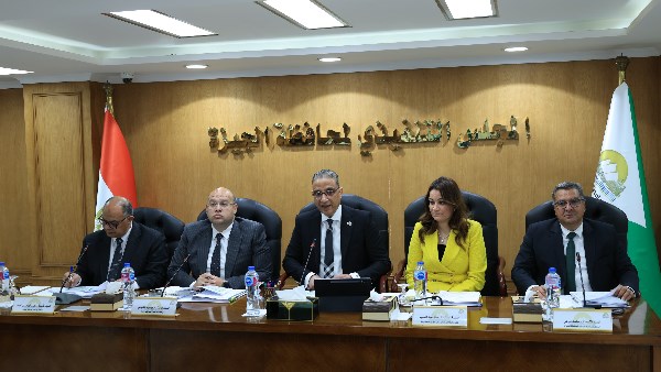 الدكتور أحمد الأنصاري محافظ الجيزة 