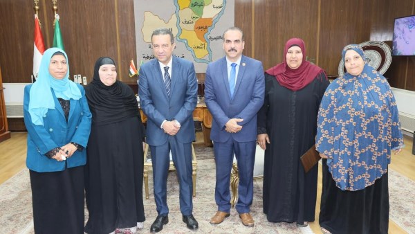 محافظ المنوفية يكرم الأم المثالية الفائزة بالمركز الثالث على مستوى الجمهورية