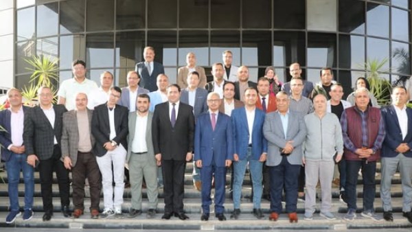 محافظ بني سويف والصحفيين