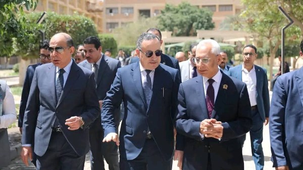 وزير التعليم العالي ومحافظ المنيا ورئيس الجامعة 
