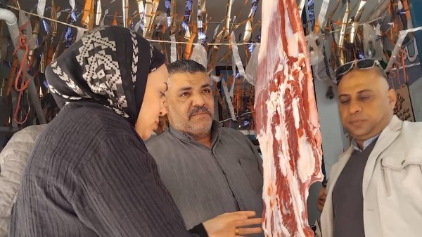 ضبط 3 أطنان و52 محضرا.. تكثيف الحملات الرقابية على الأسواق والمجازر في المنيا