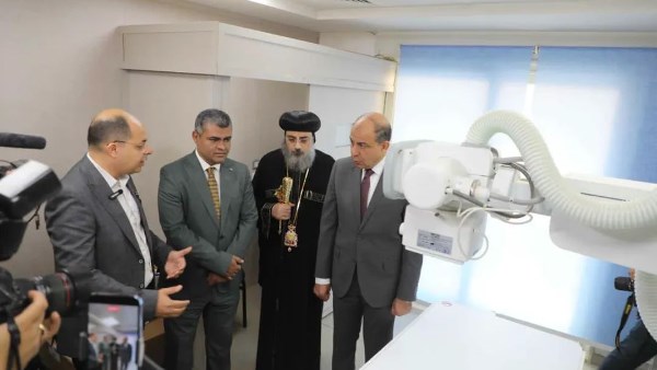 محافظ المنيا يشهد بدء تشغيل مستشفى الرجاء بأبوقرقاص