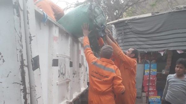 رفع 80 طن مخلفات خلال حملات النظافة بقرى مركز البداري