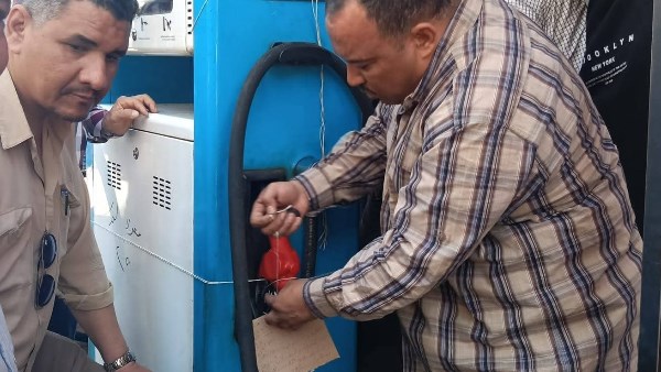 تموين أسيوط يضبط 27 ألف لتر سولار وبنزين قبل تسريبها للسوق السوداء