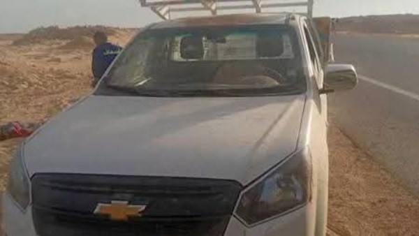 إنقلاب سيارة ربع نقل محملة بالعمال بأسيوط 