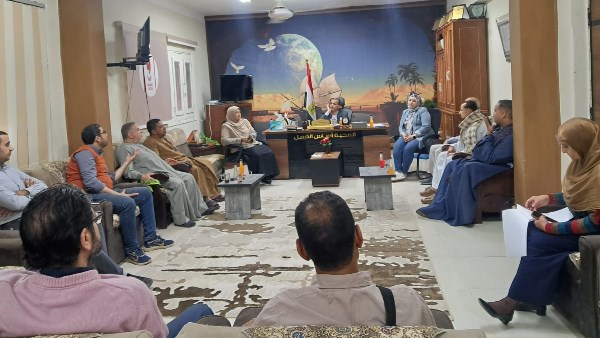 جانب من الاجتماع بسوهاج