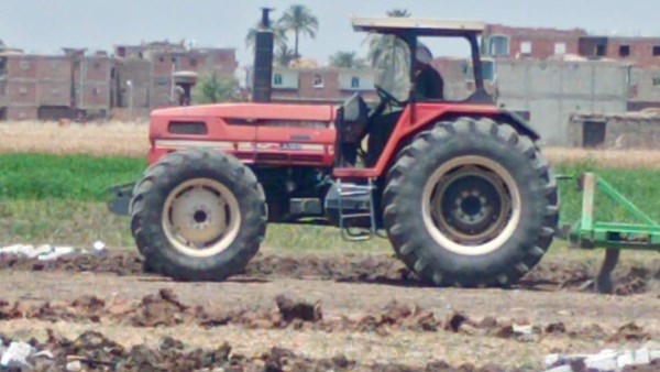 محافظ سوهاج يشدد الرقابة على الأراضي الزراعية ويؤكد إعادة الأرض لأصلها أولويتنا القصوى