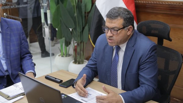 محافظ قنا يطلق منظومة