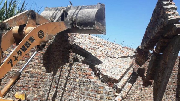 إزالة التعديات بأسوان